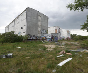 „Czarnobyl” Warszawy zniknie z mapy. „Smród, fetor i grzyb”. Tak wyglądało życie w „13 dzielnicy”