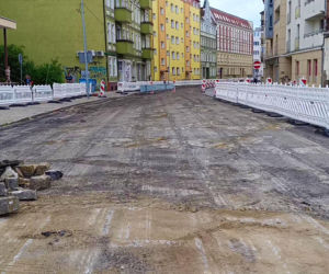 Przedwojenne torowisko tramwajowe na ul. Emilii Plater