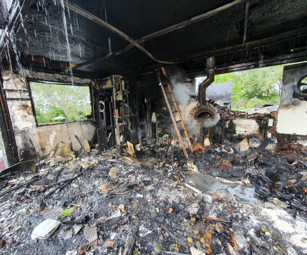 Władysławowo. Pożar znanej restauracji! W środku jedna osoba. Strażacy: Ogromne straty [ZDJĘCIA]