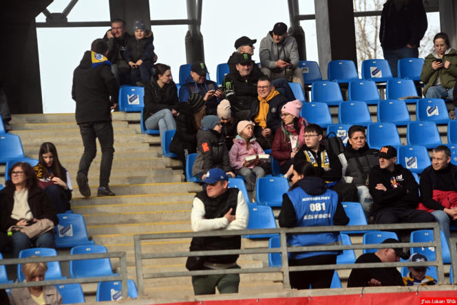 PRES Grupa Deweloperska Toruń - Bayersystem GKM Grudziądz, zdjęcia kibiców i zawodników ze sparingu przed startem PGE Ekstraligi