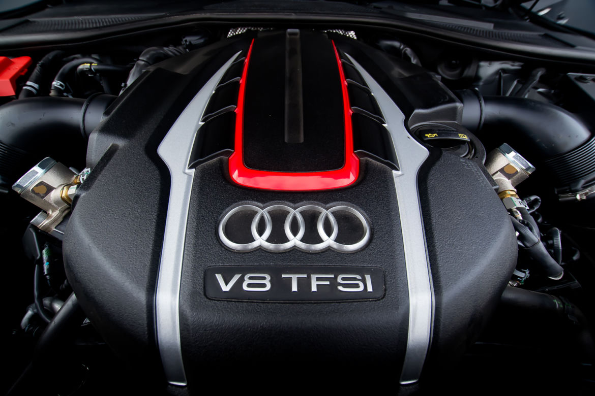 Audi S8 plus 4.0 V8 TFSI quattro