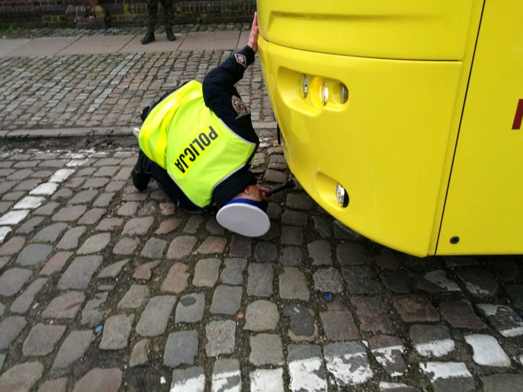 Kontrole autokarów podczas ferii zimowych