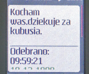 Wysyłał jej miłosne SMS-y z Watykanu