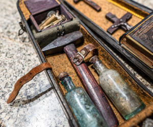 Zestaw do polowania na wampiry we Wrocławiu. Co zawiera i do czego służył?