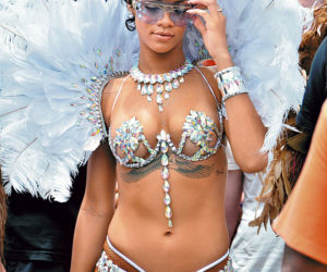 Rihanna zagra przedwojenną seksbombę