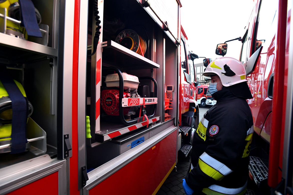 Przekazanie wozów strażackich