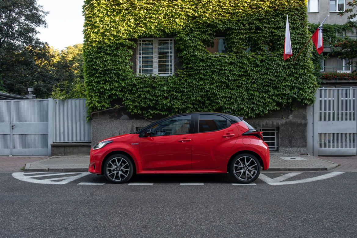 2020 Toyota Yaris 1.5 HYBRID Premiere Edition (Tokyo Fusion)