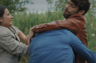 M jak miłość, odcinek 1899. Agnes (Amanda Mincewicz), Artur Rogowski (Robert Moskwa), Martin (Paweł Izdebski)