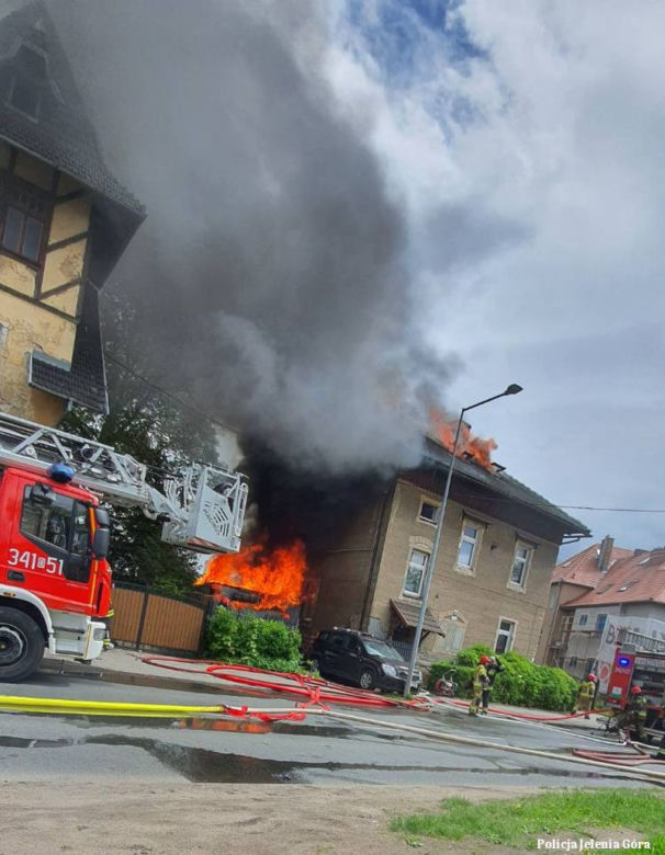 Groźny pożar w Jeleniej Górze