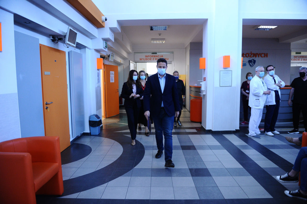 Rafał Trzaskowski odwiedził szpital na Inflanckiej