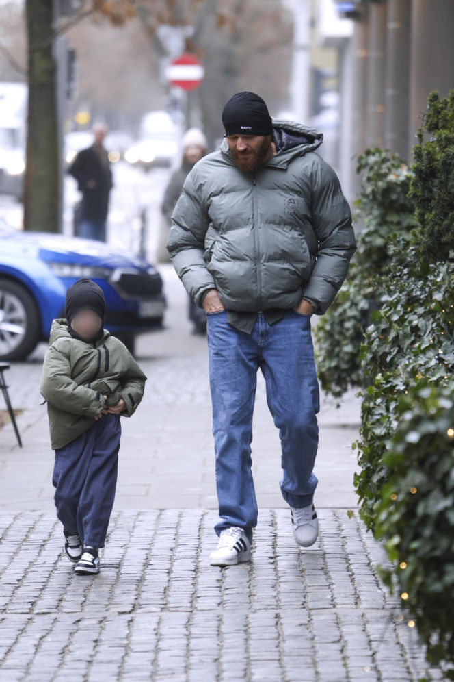 Jan Błachowicz z partnerką i synem