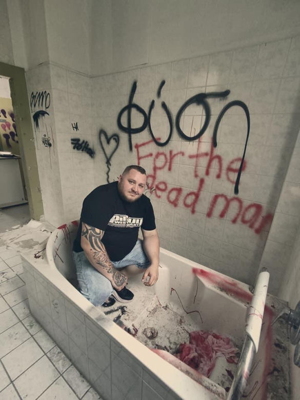	Bydgoszczanie zwiedzją opuszczone domy. W Niemczech byli w starej fabryce czekolady i zapomnianym sanatorium