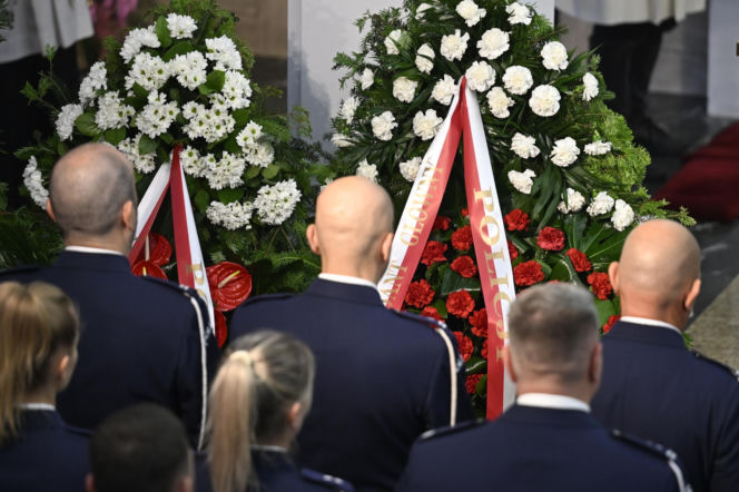 Młody policjant zginął w potwornym wypadku. Pogrzeb Kacpra Mierzejewskiego
