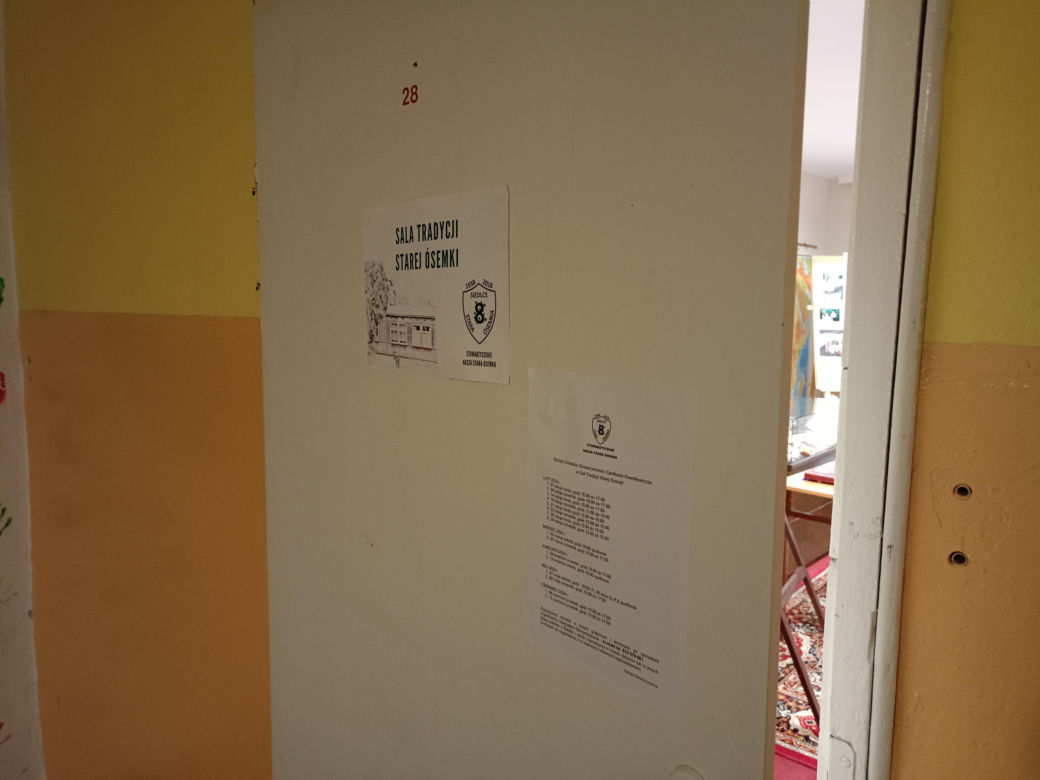 Sala Tradycji Starej Ósemki mieści się w Szkole Podstawowej nr 9 w Siedlcach