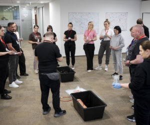 Aptekarze ćwiczą na wypadek wojny. Pierwsze takie szkolenie w Warszawie