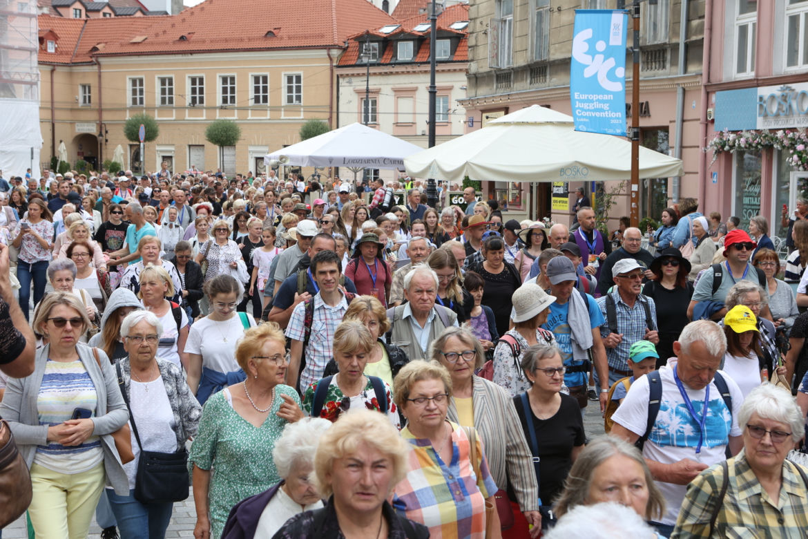 Pątnicy ruszyli na szlak! Z Lublina wyruszyła Lubelska Piesza Pielgrzymka na Jasną Górę 2023