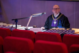 Proces jakiego jeszcze nie było. 79 oskarżonych, rozprawa odbyła się w kinie