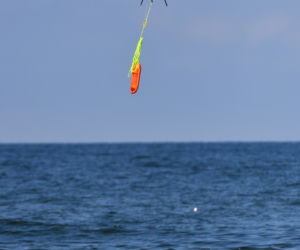 Dron ratowniczy