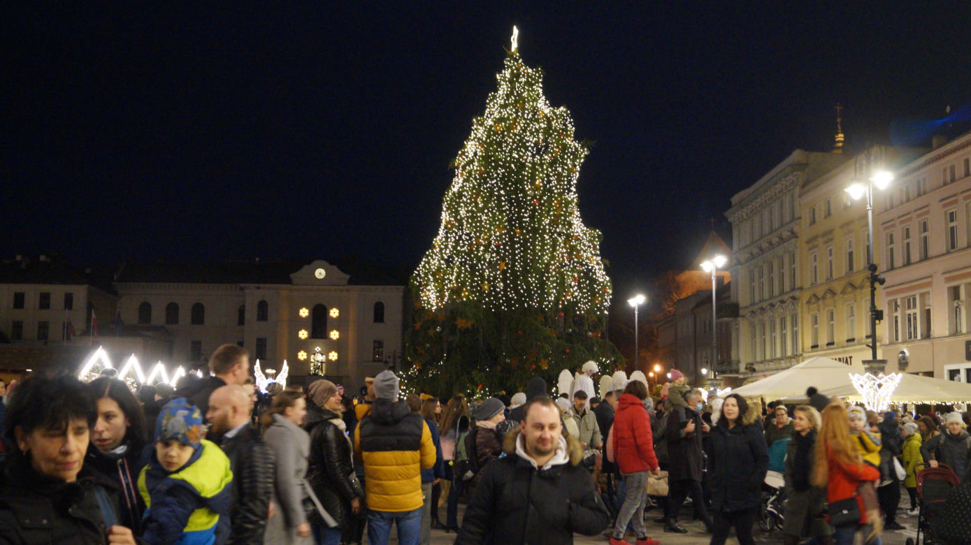 Tu jest jak w bajce! Bydgoski Jarmark Świąteczny już zachwyca mieszkańców [ZDJĘCIA]
