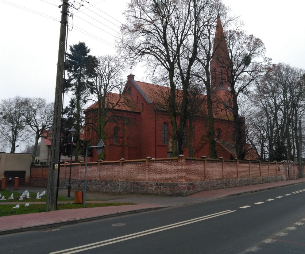 62-letni ksiądz uwiódł 17-latkę