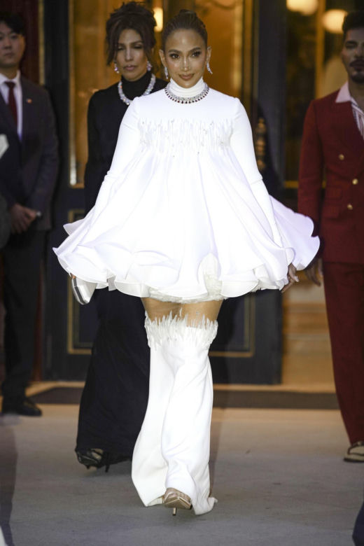 Jennifer Lopez w sukni Stephane'a Rollanda