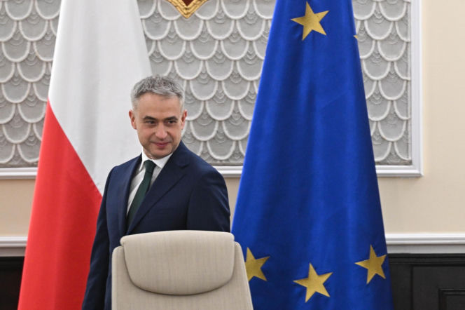 Specjalne posiedzenie rządu. Tusk tnie ceny paliw. Radykalne obniżki podatków