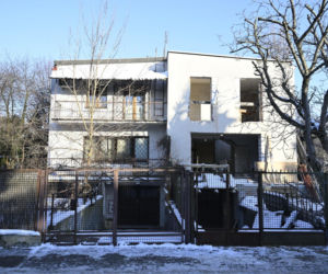 Kaczyńskiego nie ma w domu, a sąsiedzi rozwalają ściany