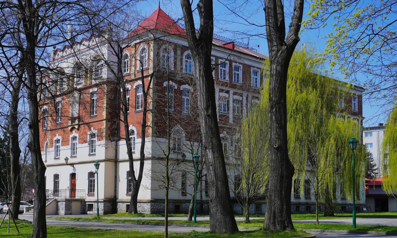 4. Liceum Zakonu Pijarów im. ks. Stanisława Konarskiego
