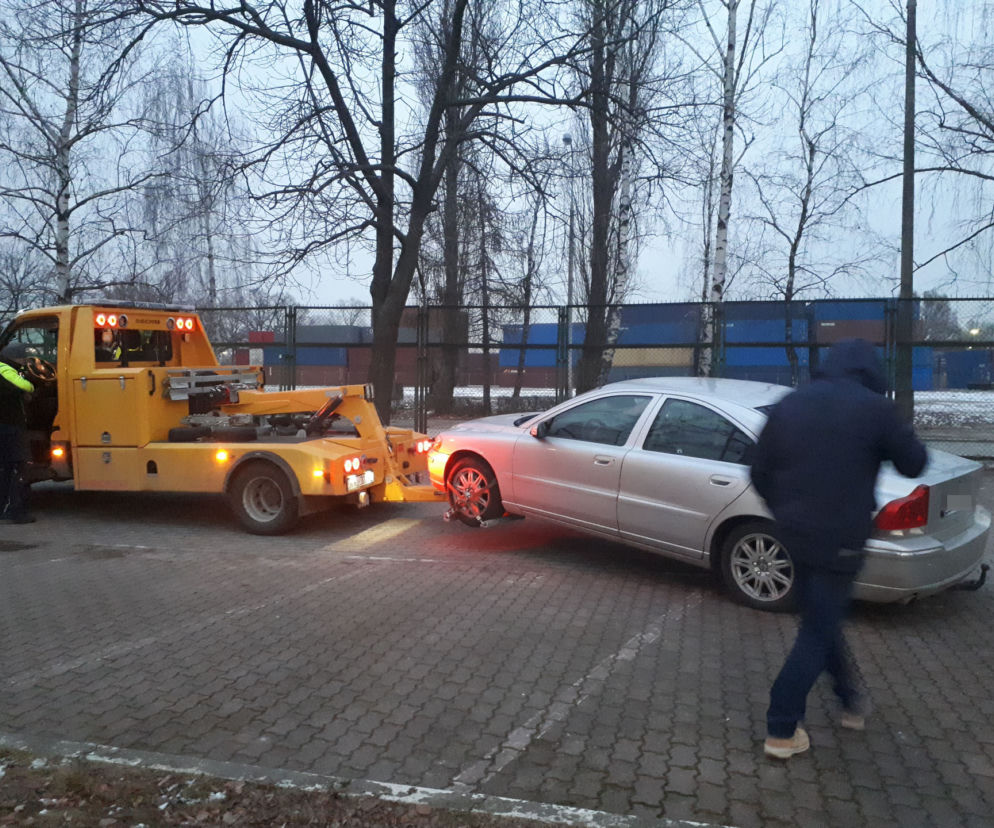 Szymon K. zastrzelił się chwilę po awansie. Wstrząsające fakty o policjancie z Pragi-Północ