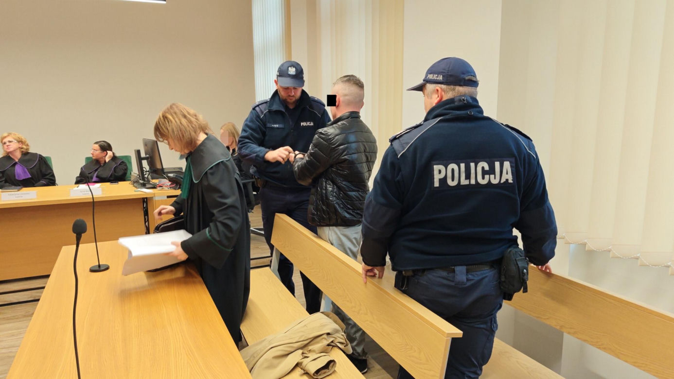 Mówił, że ręce mu śmierdzą krwią, obsesyjnie je mył. W szyi pani Zuzanny tkwił nóż
