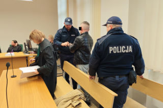 Mówił, że ręce mu śmierdzą krwią, obsesyjnie je mył. W szyi pani Zuzanny tkwił nóż
