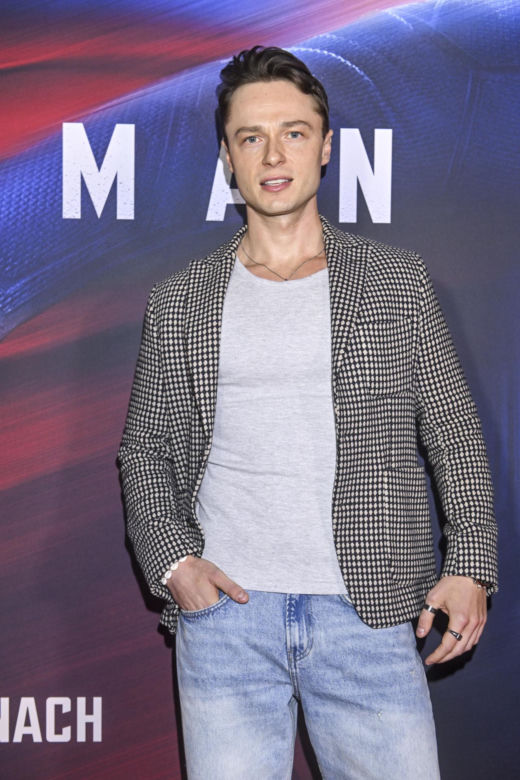 Tak przez lata zmieniał się Patryk Pniewski. Zaczynał jako idol nastolatek w "Pierwszej miłości"