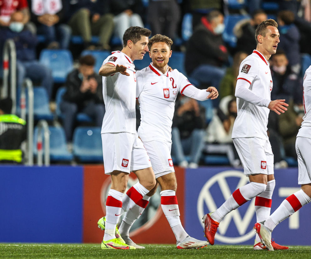 Robert Lewandowski, Matty Cash