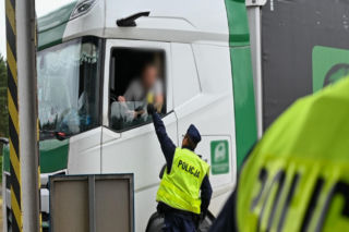 12 kierowców na podwójnym gazie na A2 w Lubuskiem