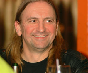 Zanim został głosem rocka, Marek Piekarczyk budował piece. Tak przez lata zmieniał się juror The Voice