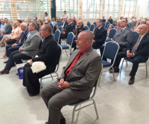 Dąbrówka Stany, gmina Skórzec: nowym wozem strażackim, po nowej drodze, do nowej szkoły