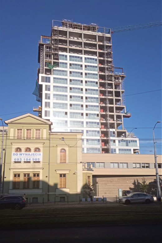 Dawny wieżowiec TVP zmienia się w apartamentowiec