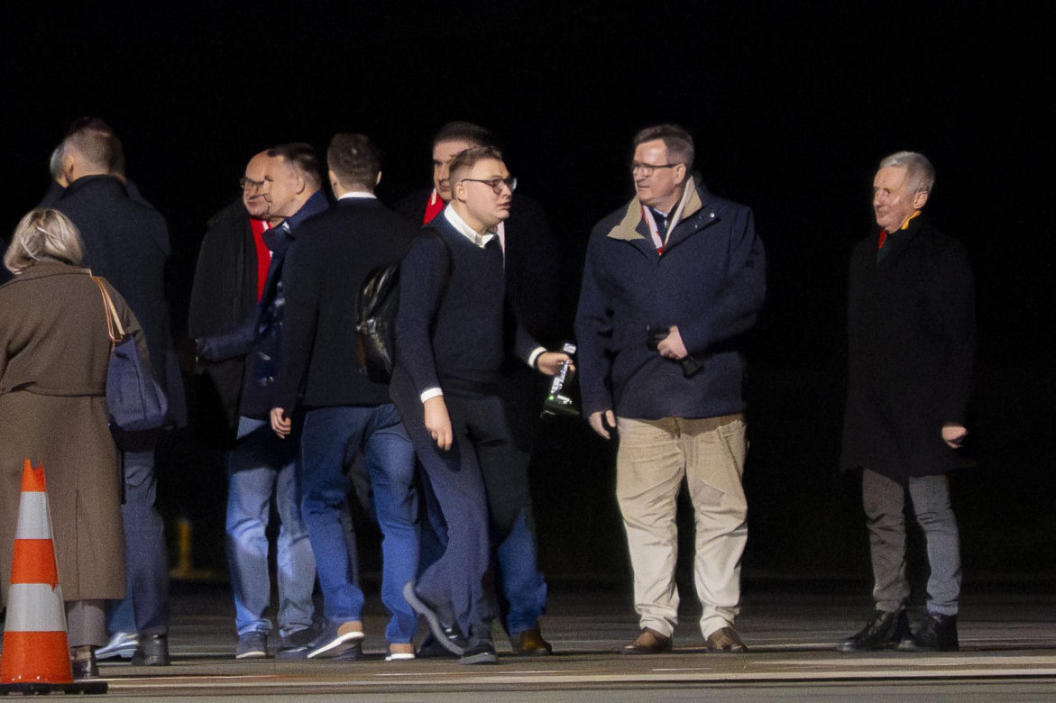 Donald Tusk przyleciał na mecz Litwa - Polska