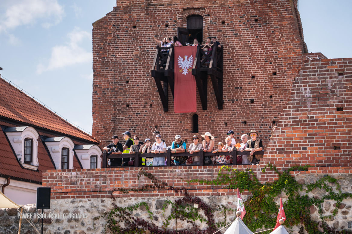 Co roku turniej rycerski na Zamku w Liwie przyciąga coraz większą rzeszę odbiorców