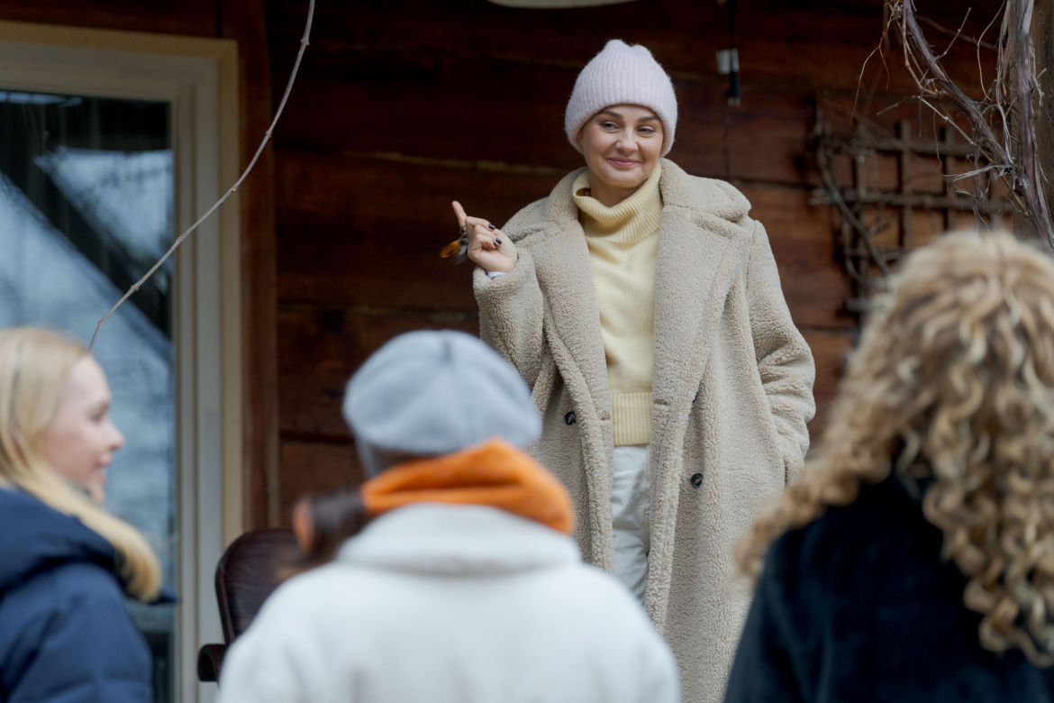 Przyjaciółki 25 sezon odc. 292. Inga (Małgorzata Socha), Anka (Magdalena Stużyńska), Dorotka (Agnieszka Sienkiewcz), Patrycja (Joanna Liszowska)