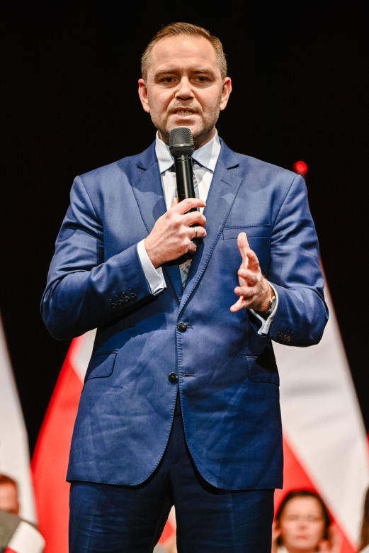 Styl Rafała Trzaskowskiego i Karola Nawrockiego