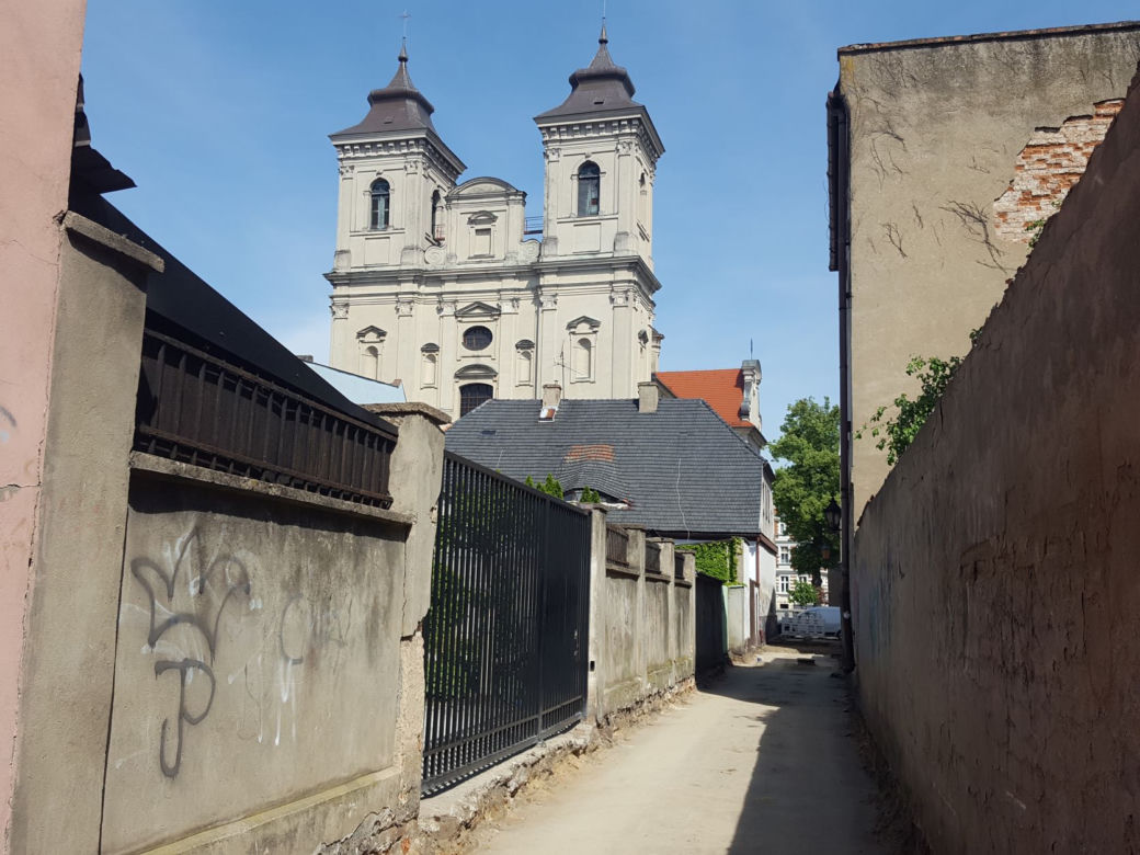 Duże zmiany na małej ulicy Wąskiej w Lesznie