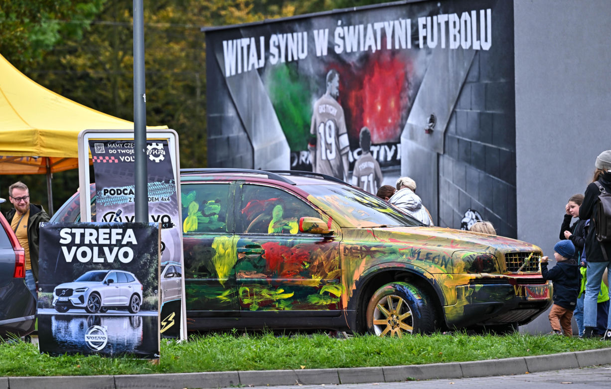 Serca na kołach. Akcja charytatywna na stadionie w Tychach