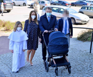 Kurski na komunii synka