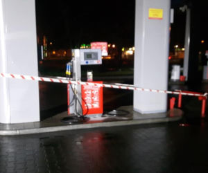 Uszkodzony dystrybutor z gazem pod Poznaniem