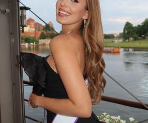 Miss Polski Oliwia Mikulska na stadionie i nie tylko
