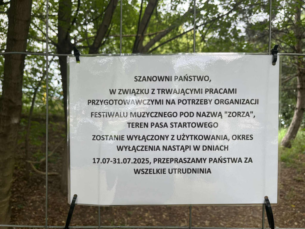 Festiwal ZORZA w Krakowie. Przygotowania na lotnisku Rakowice-Czyżyny