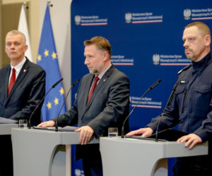 Podpalenie stacji Starlink w Polsce: Zatrzymano sprawców. Kto stał za sabotażem w Woli Krobowskiej?