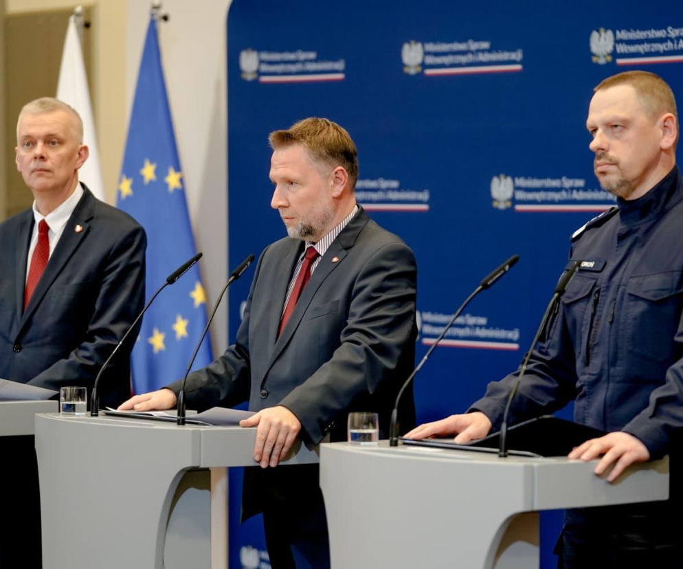 Podpalenie stacji Starlink w Polsce: Zatrzymano sprawców. Kto stał za sabotażem w Woli Krobowskiej?