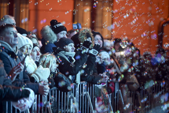 Sylwestrowa Moc Przebojów 2025/26 w Toruniu: Zdjęcia z imprezy Polsatu. Uczestnicy, artyści i starówka